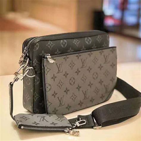 louis vuitton pouch sizes|louis vuitton pouches men.